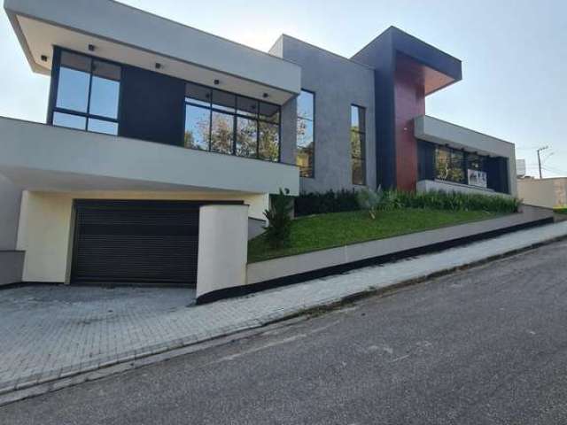 Casa Alto Padrão - Com Piscina e Área Gourmet (Bairro Pedra Branca em Palhoça)