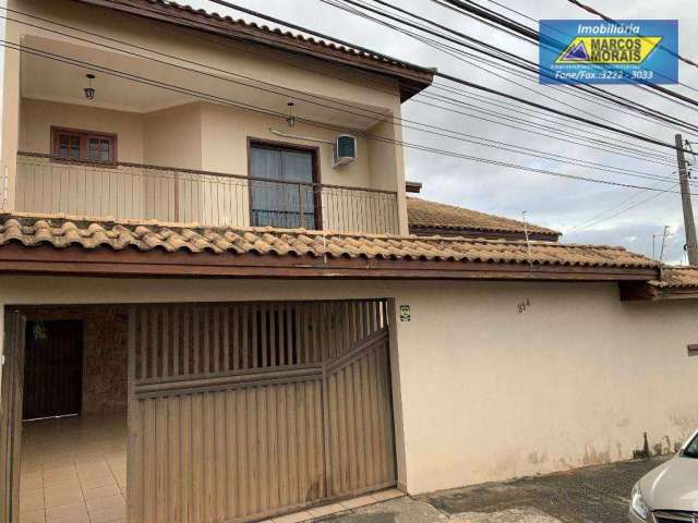 Casa com 3 dormitórios à venda, 200 m² por R$ 700.000,00 - Vila Assis - Sorocaba/SP