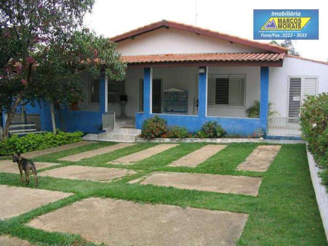 Casa com 3 dormitórios à venda, 400 m² por R$ 1.900.000