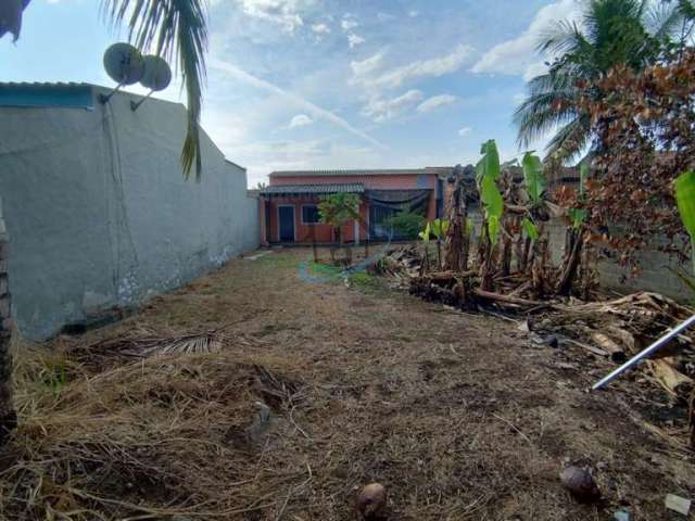 Casa para Venda em Caraguatatuba, Jaraguá, 1 dormitório, 1 banheiro, 5 vagas