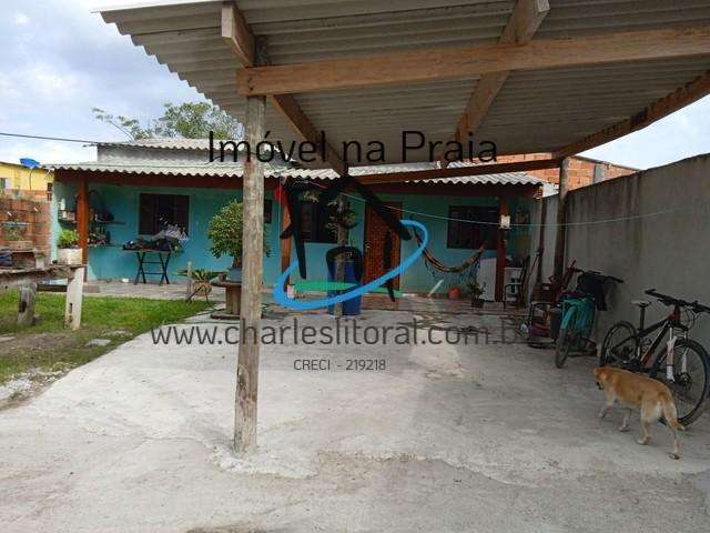 Casa para Venda em Caraguatatuba, Balneario dos Golfinhos, 1 dormitório, 1 banheiro, 6 vagas