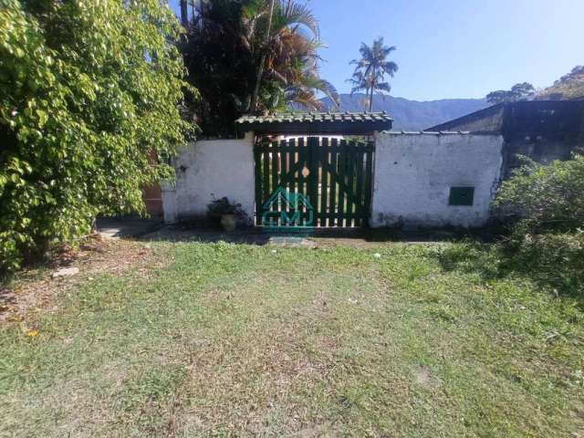 Casa para Venda em Caraguatatuba, Massaguaçu, 1 dormitório, 1 banheiro, 4 vagas