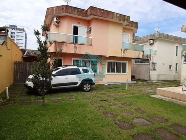 Sobrado para Venda em Caraguatatuba, Martim de Sá, 2 dormitórios, 2 suítes, 3 banheiros, 2 vagas