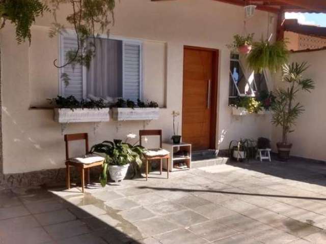 Casa para Venda em Atibaia, Vila Thais, 2 dormitórios, 1 banheiro, 2 vagas