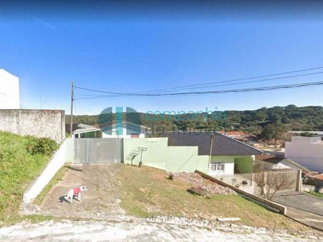 Terreno com 360m², próximo ao Parque Tingui