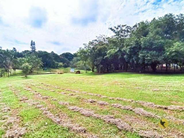 Exclusivo terreno de fundo para o lago, com 1607m², à venda por R$ R$ 963.000,00 - Condomínio Terras de Mont Serrat - Salto/SP