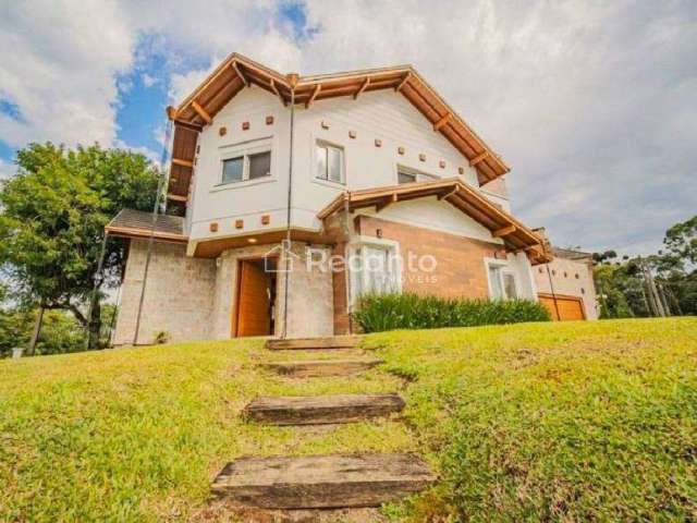 CASA COM 04 DORMITÓRIOS EM LOTEAMENTO, Vivendas do Arvoredo, Gramado - RS