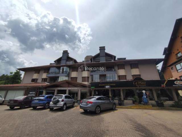 APARTAMENTO DE 03 DORMITÓRIOS NO CENTRO DE GRAMADO, Centro , Gramado - RS