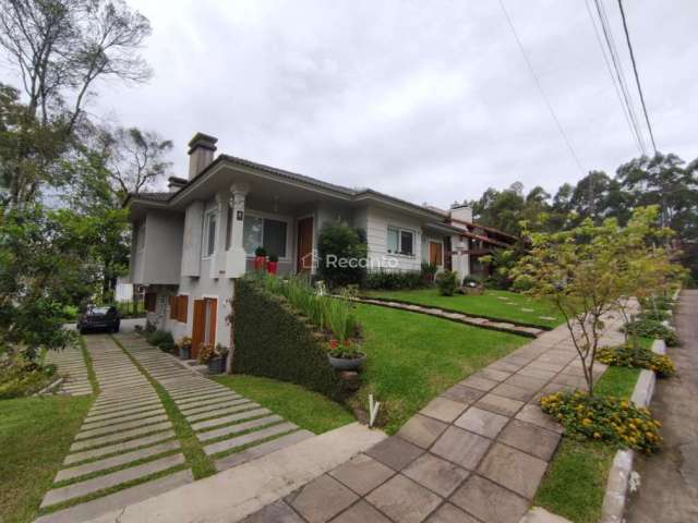 CASA COM 7 DORMITÓRIOS À VENDA EM GRAMADO, Planalto, Gramado - RS