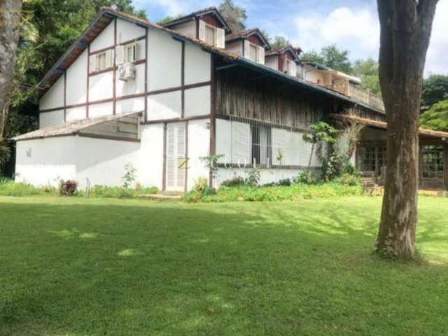 Excelente casa &#224; venda no Golfe, Teresópolis