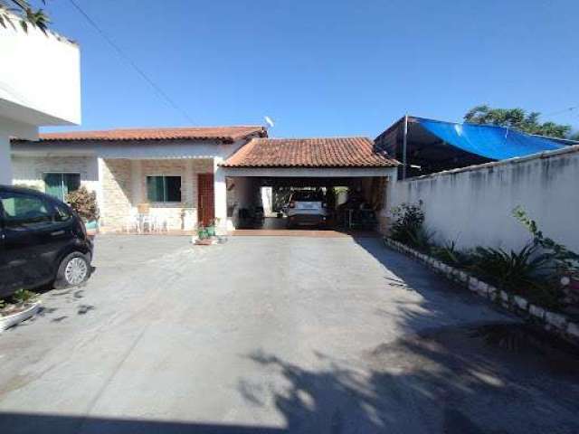 Casa com 3 dormitórios à venda, 300 m² por R$ 700.000,00 - Jardim Caiçara - Cabo Frio/RJ