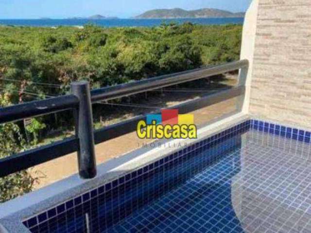 Aconchegante triplex no Péro Cabo Frio,  com deck pequena piscina vista mar com área  gourmet  com churrasqueira e fogão cooktop, possui 3 quartos se