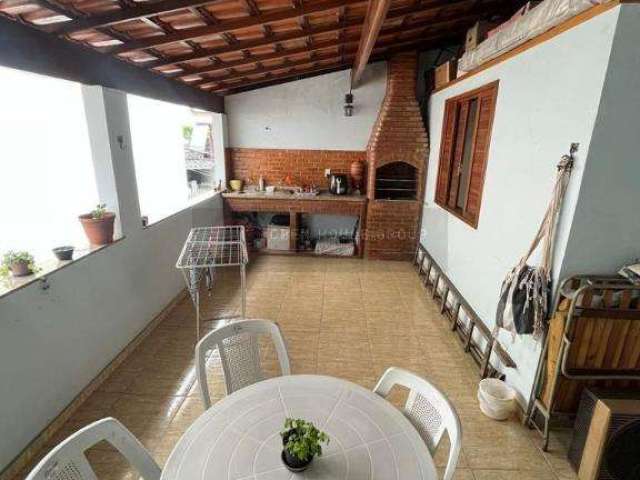 Open House vende: Casa duplex de vila, 2 qts, no melhor ponto da São Lourenço!!!