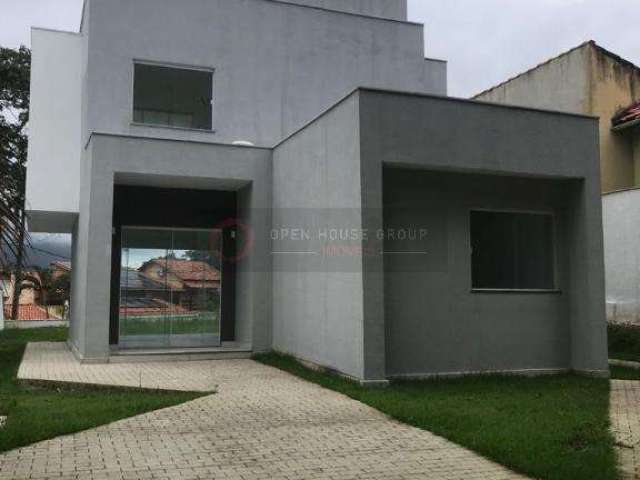 Open House Imóveis vende - Casa na Av.Central - Itaipu!!