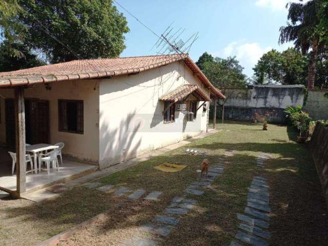 À venda casa na Estrada Francisco da Cruz Nunes, em itaipu, próximo a entrada de itacoatiara!!!