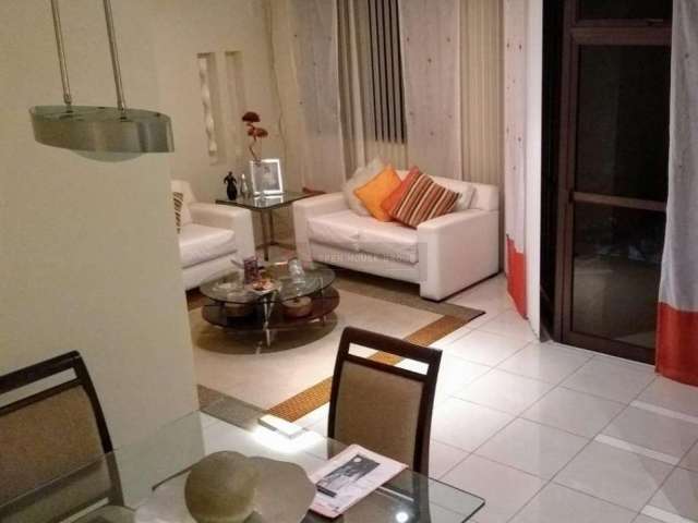 BAIXOU!! Open House Imóveis vende- Apartamento com 2 quartos, varanda e 2 vagas em Icaraí.