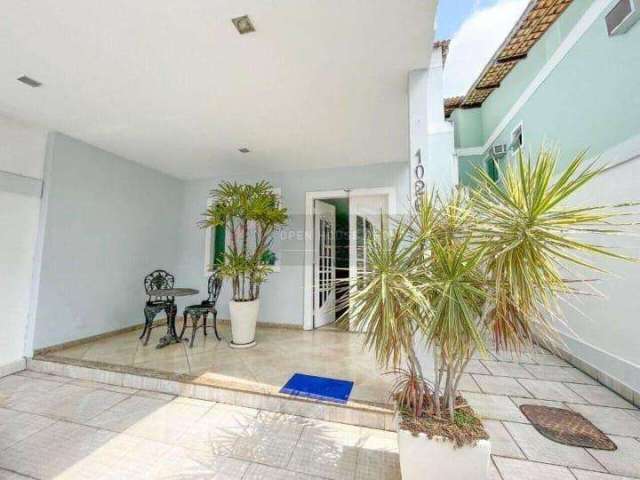 Open House Vende! Casa ótima localização, na quadra da praia de São Francisco!