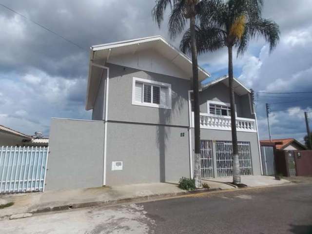 Casa para Venda em Bragança Paulista, Vila Mota, 4 dormitórios, 3 banheiros, 2 vagas