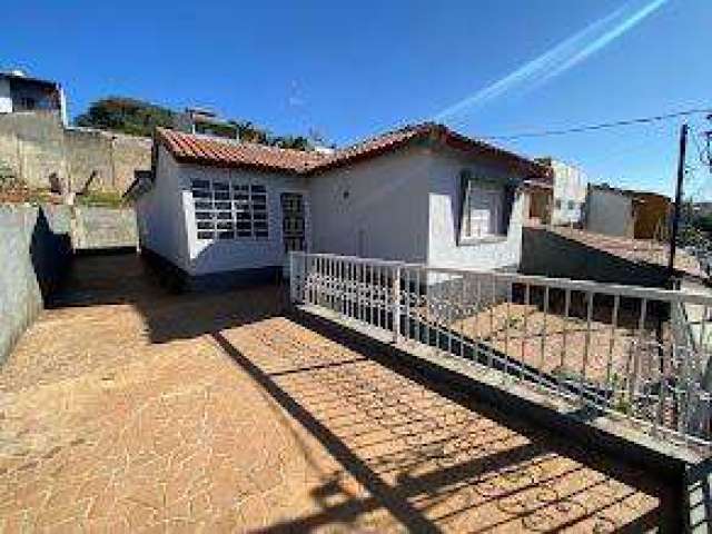 Casa para Venda em Bragança Paulista, Vila Municipal, 3 dormitórios, 1 banheiro, 1 vaga