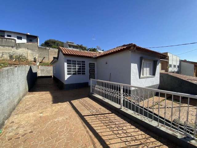 Casa para Venda em Bragança Paulista, Vila Municipal, 3 dormitórios, 1 banheiro, 1 vaga