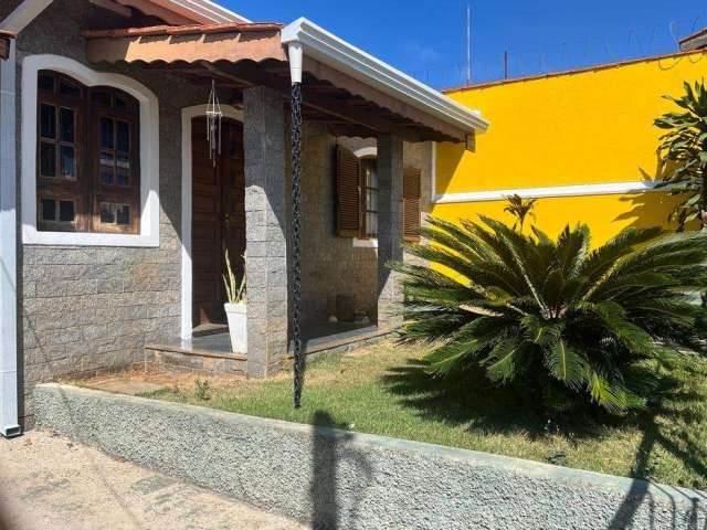 Casa para Venda em Bragança Paulista, Jardim São Lourenço, 3 dormitórios, 1 suíte, 2 banheiros, 4 vagas