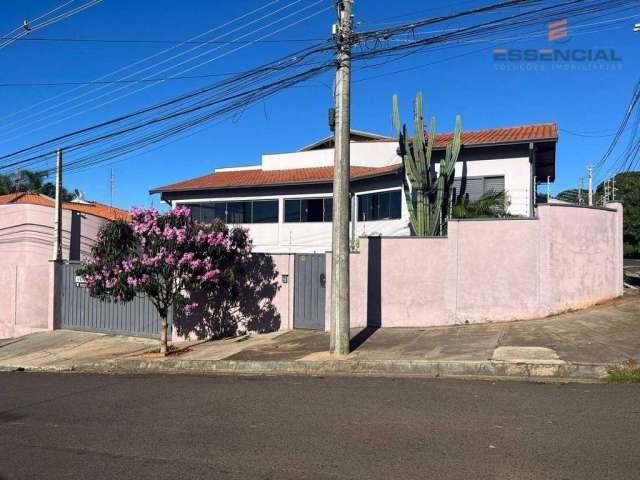 Casa com 3 dormitórios à venda, 218 m² por R$ 800.000,00 - Jardim Paraíso - Botucatu/SP