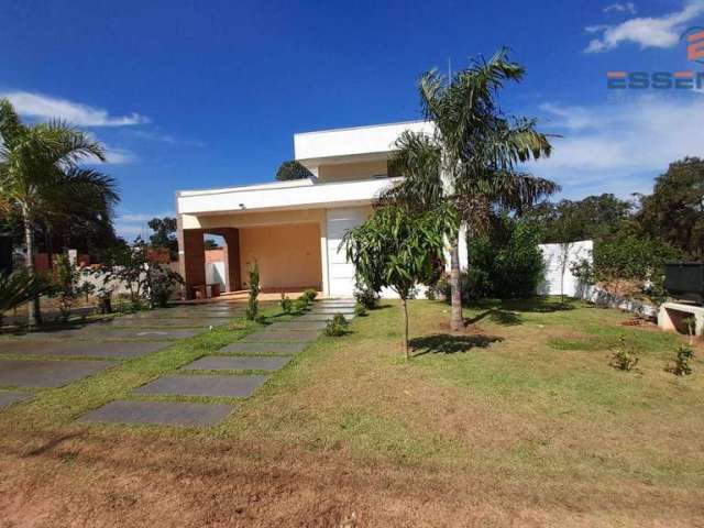 Casa com 3 dormitórios à venda, 172 m² por R$ 750.000,00 - Condomínio Ninho Verde II - Pardinho/SP