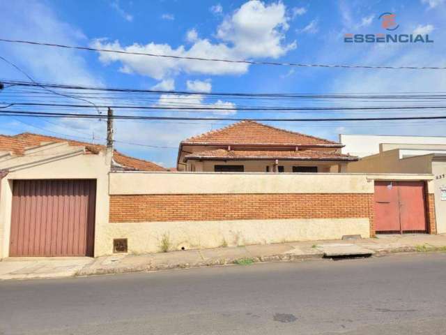 Casa com 3 dormitórios à venda, 243 m² por R$ 600.000,00 - Vila dos Lavradores - Botucatu/SP