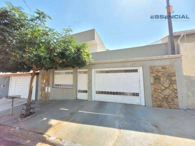 Casa com 3 dormitórios à venda, 177 m² por R$ 650.000,00 - Jardim Itamarati - Botucatu/SP