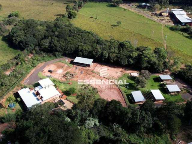 Chácara com 7 dormitórios à venda, 20000 m² por R$ 3.300.000,00 - Demétria - Botucatu/SP