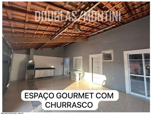 Casa para Venda em São José dos Campos, Conjunto Residencial Dom Pedro I, 3 dormitórios, 1 suíte, 1 banheiro, 3 vagas