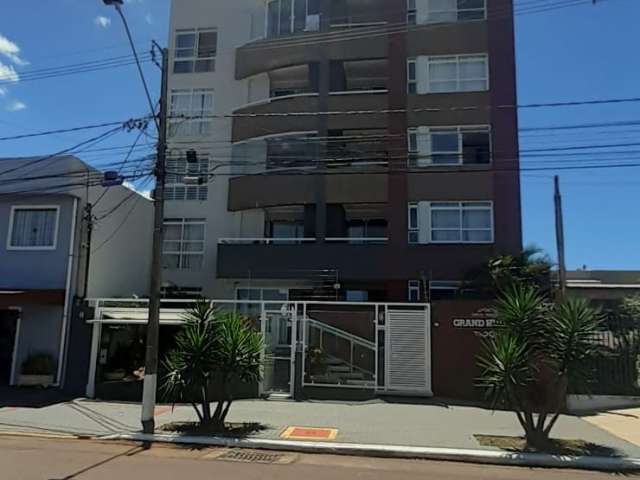 Apartamento com134m2 - 2  vagas