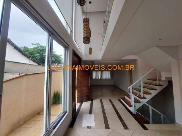 Sobrado de 365 m² com 3 pisos na vila romana