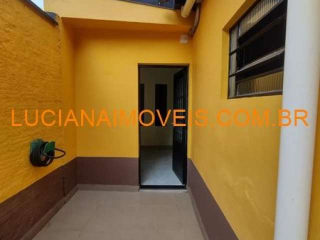 Kitinete de 30 m² nos fundos - na vila leopoldina