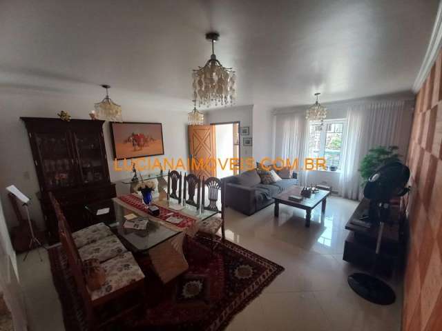 Sobrado de 248 m² na vila ipojuca