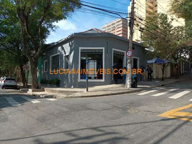 Casa comercial de esquina na vila romana