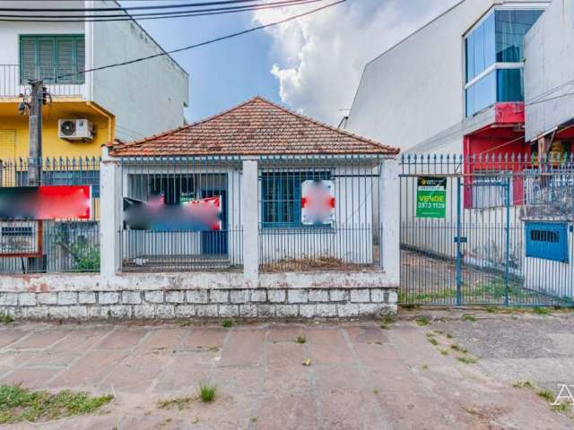 Casa comercial à venda na Avenida Carneiro da Fontoura, 786, Passo da Areia, Porto Alegre, 217 m2 por R$ 695.000