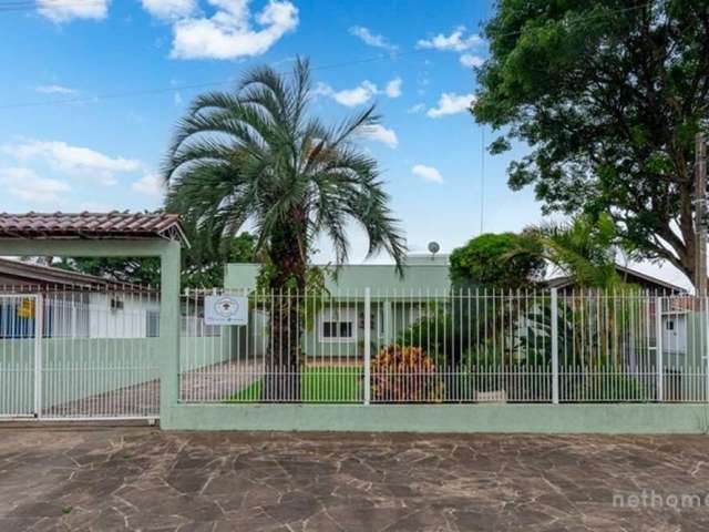 Casa com 3 quartos à venda na Rua Santa Cruz, 1375, Niterói, Canoas, 228 m2 por R$ 1.060.000