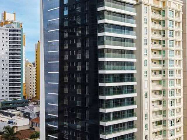 Apartamento com 3 quartos à venda na Avenida Visconde de Guarapuava, 4593, Batel, Curitiba, 263 m2