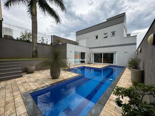 Casa mobiliada à venda em Campo Bom: Piscina aquecida, Suíte master, Sauna