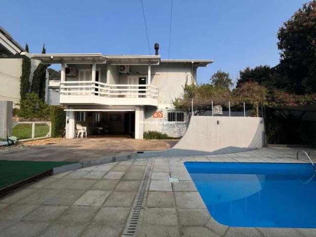 Casa com piscina à venda em Novo Hamburgo no bairro Ouro Branco