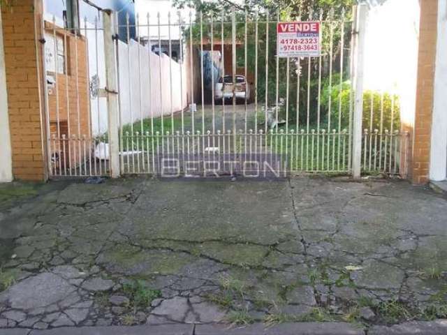 Vende-se Casa com 02 Dormitórios, 01 Suíte, 08 Vagas no Bairro Suisso  Taboão  São Bernardo do Campo