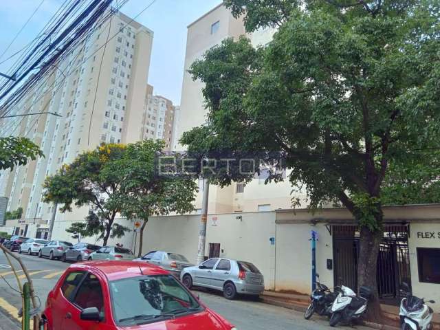 Vende-se ou Aluga-se Apartamento com 02 Dormitórios, 01 Vaga, em Jardim Santa Emilia São Paulo