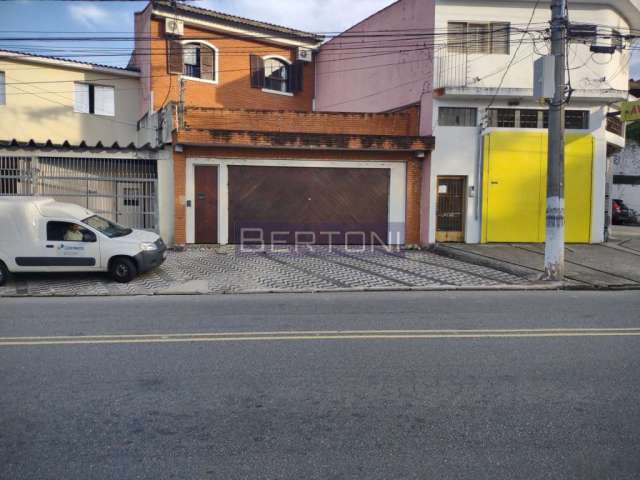 Vende-se Sobrado com 03 Dormitórios 01 Suite 02 Vagas com Portão Automático em Taboão Diadema