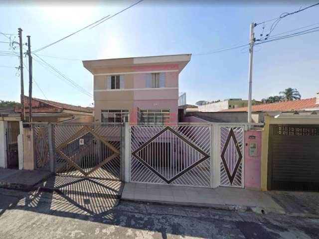 Sobrado com 3 Quartos e 4 banheiros à Venda, 173 m²