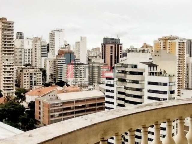 Apartamento 220 m² 4 quartos 1 suíte, 4 Banheiros 2 vagas