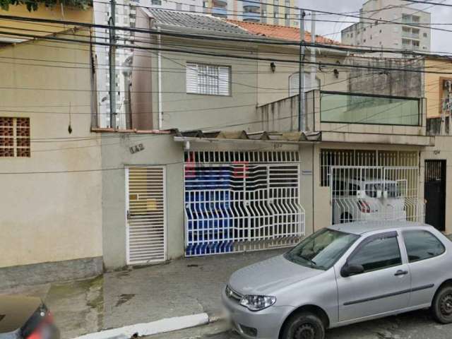 Sobrado 78 m² 2 Quartos sendo 1 Suíte e 2 banheiros à Venda