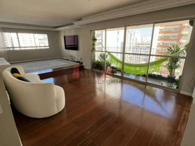 Vende-se apartamento no Paraíso, 5 dormitórios, 2 suítes.