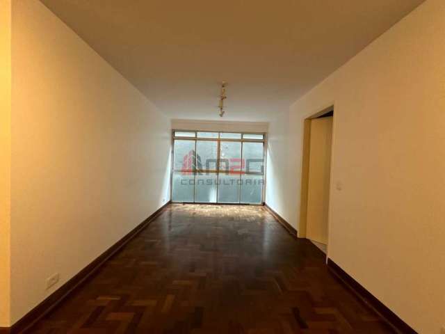 Vende-se apartamento com 3 dormitórios no Jardim Paulista.