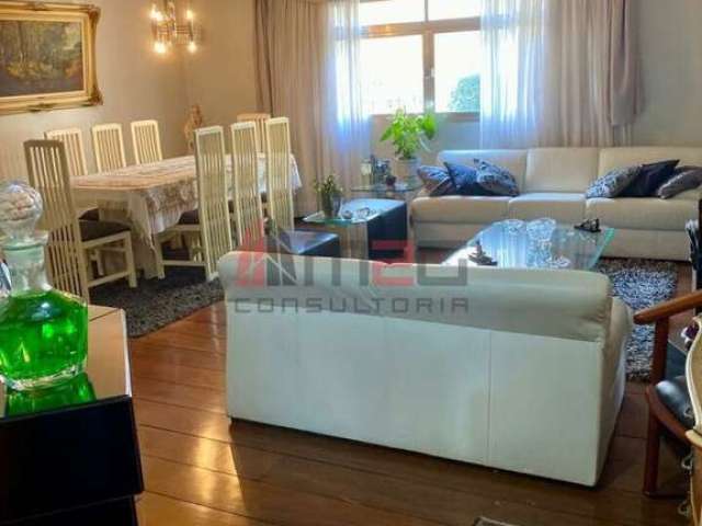 Vende-se apartamento no Paraíso, 3 dormitórios (1 suíte).